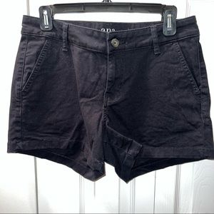 Black! Mid-rise. 3.5 inseam. A.n.a